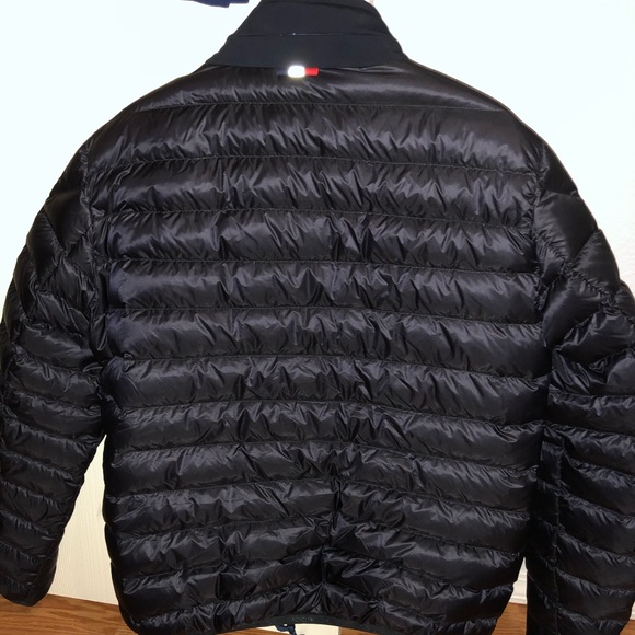 black moncler puffer coat